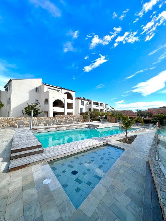 Les Alizes Residence & Spa LʼÎle-Rousse Exteriör bild