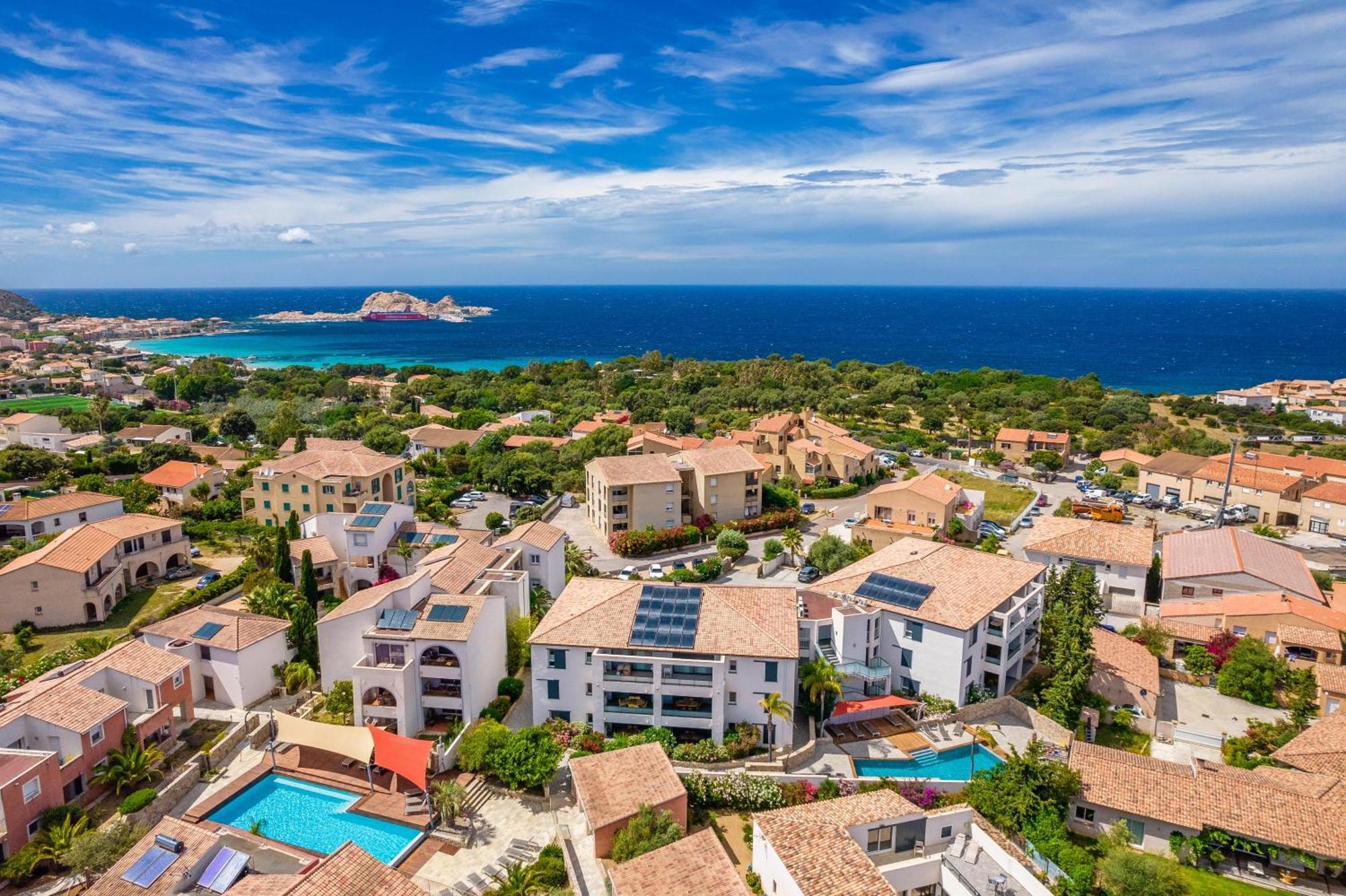 Les Alizes Residence & Spa LʼÎle-Rousse Exteriör bild